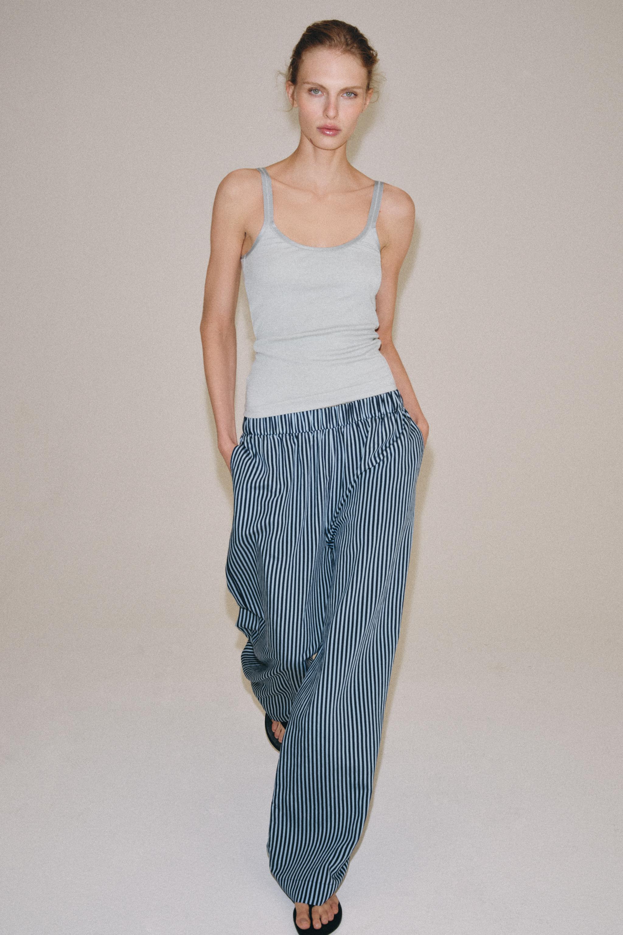 RIBBED STRAP TOP